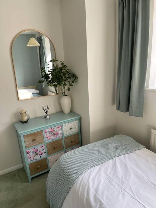 Centre Of Town House 3 Bedrooms Sleeps 5 And Infant Free Onsite Parking 2 Cars King's Lynn Dış mekan fotoğraf