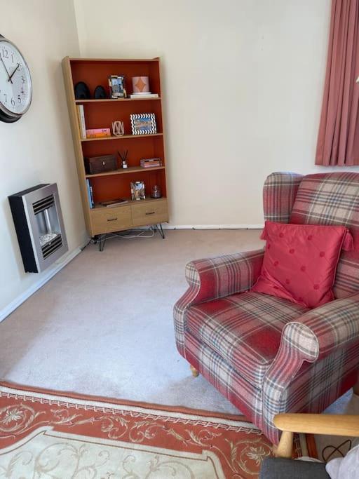 Centre Of Town House 3 Bedrooms Sleeps 5 And Infant Free Onsite Parking 2 Cars King's Lynn Dış mekan fotoğraf